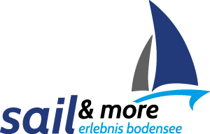 sail & more - erlebnis bodensee: Logo in blau mit einem stilisierten Segelboot
